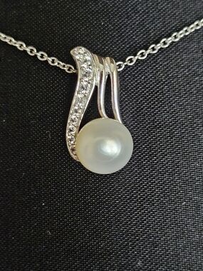 Doting Dews Tahira Pearl And White Topaz Necklace Sterling Silver MSRP $450